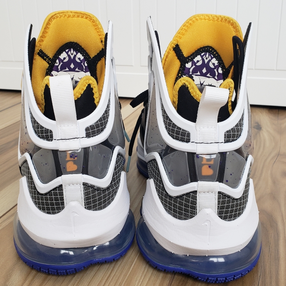 Nike LeBron 19 Hardwood Classic Graduate CZ0203-002 Men Basketball shoes Size 12 - Picture 14 of 16
